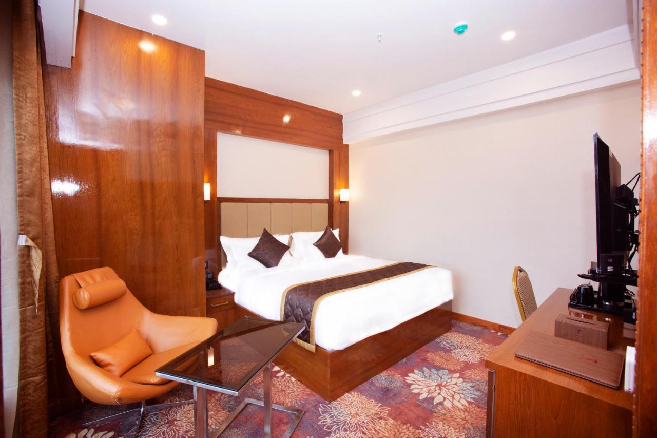 Kingston Hotel Bangalore Luaran gambar