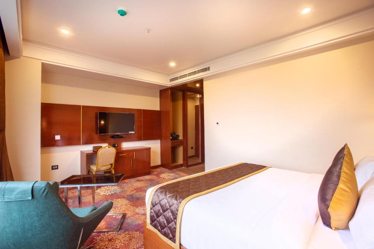 Kingston Hotel Bangalore Luaran gambar