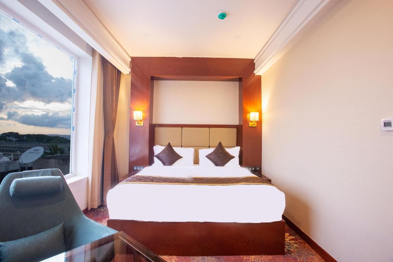 Kingston Hotel Bangalore Luaran gambar
