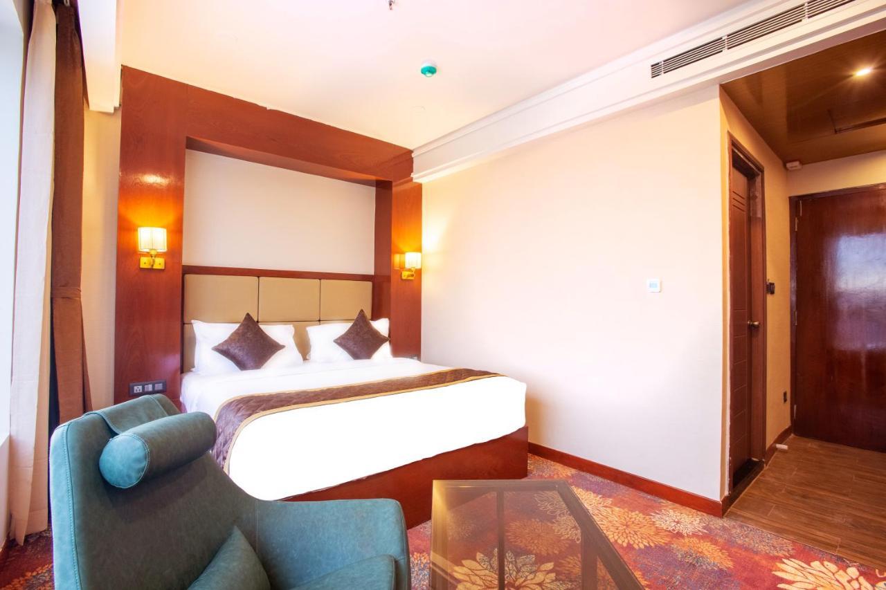 Kingston Hotel Bangalore Luaran gambar