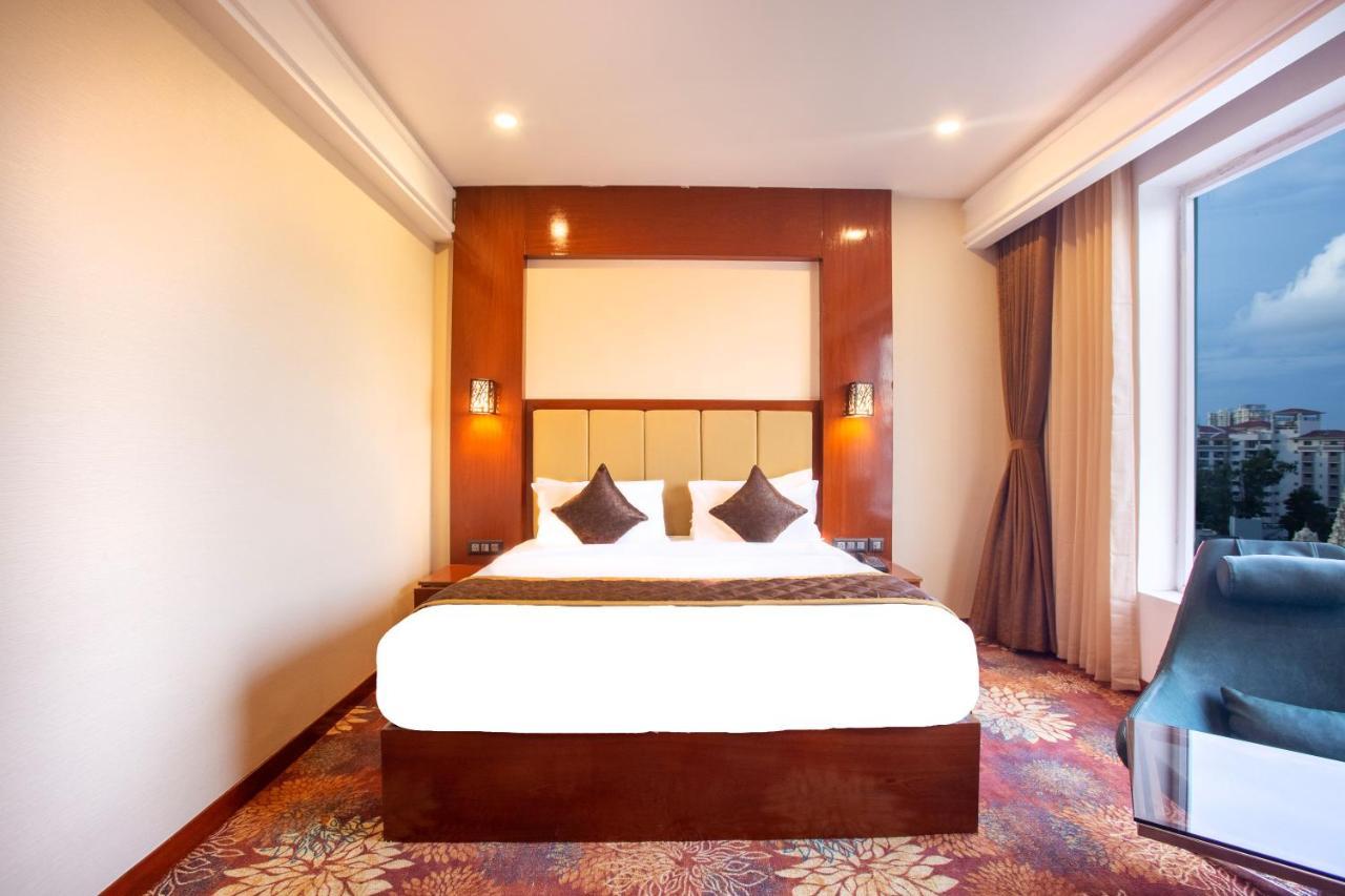 Kingston Hotel Bangalore Luaran gambar