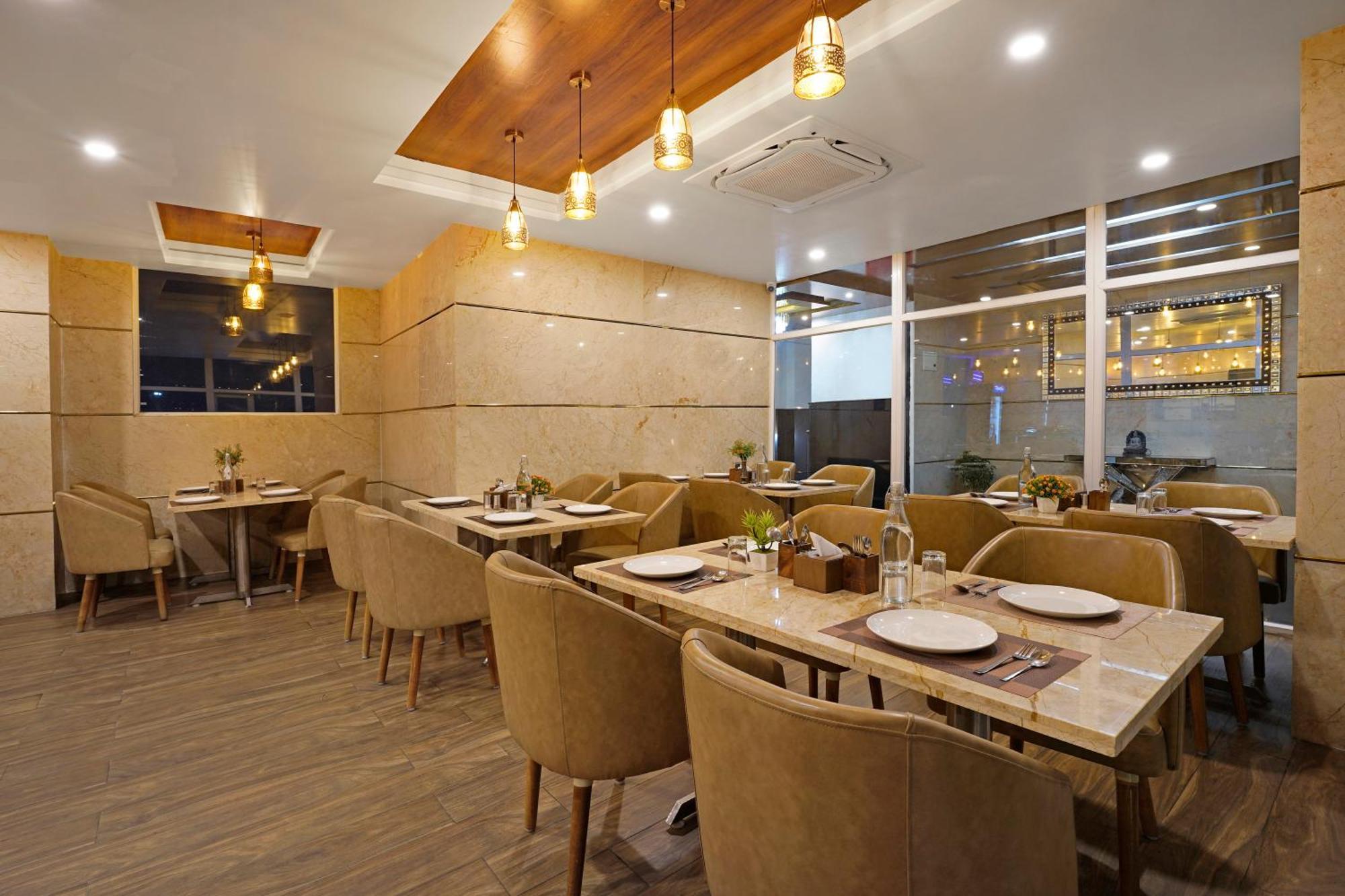 Kingston Hotel Bangalore Luaran gambar